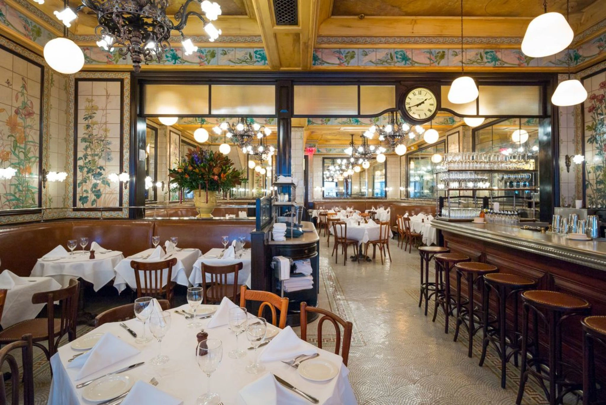 Le Gratin reviews by Anjelika Lours' Kour @globalnewyorker