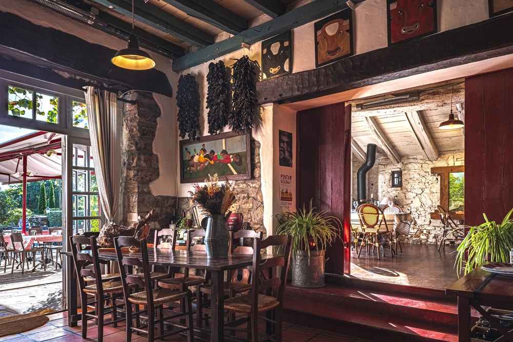 OSTALAPIA reviews by Anjelika Lours' Kour @globalnewyorker