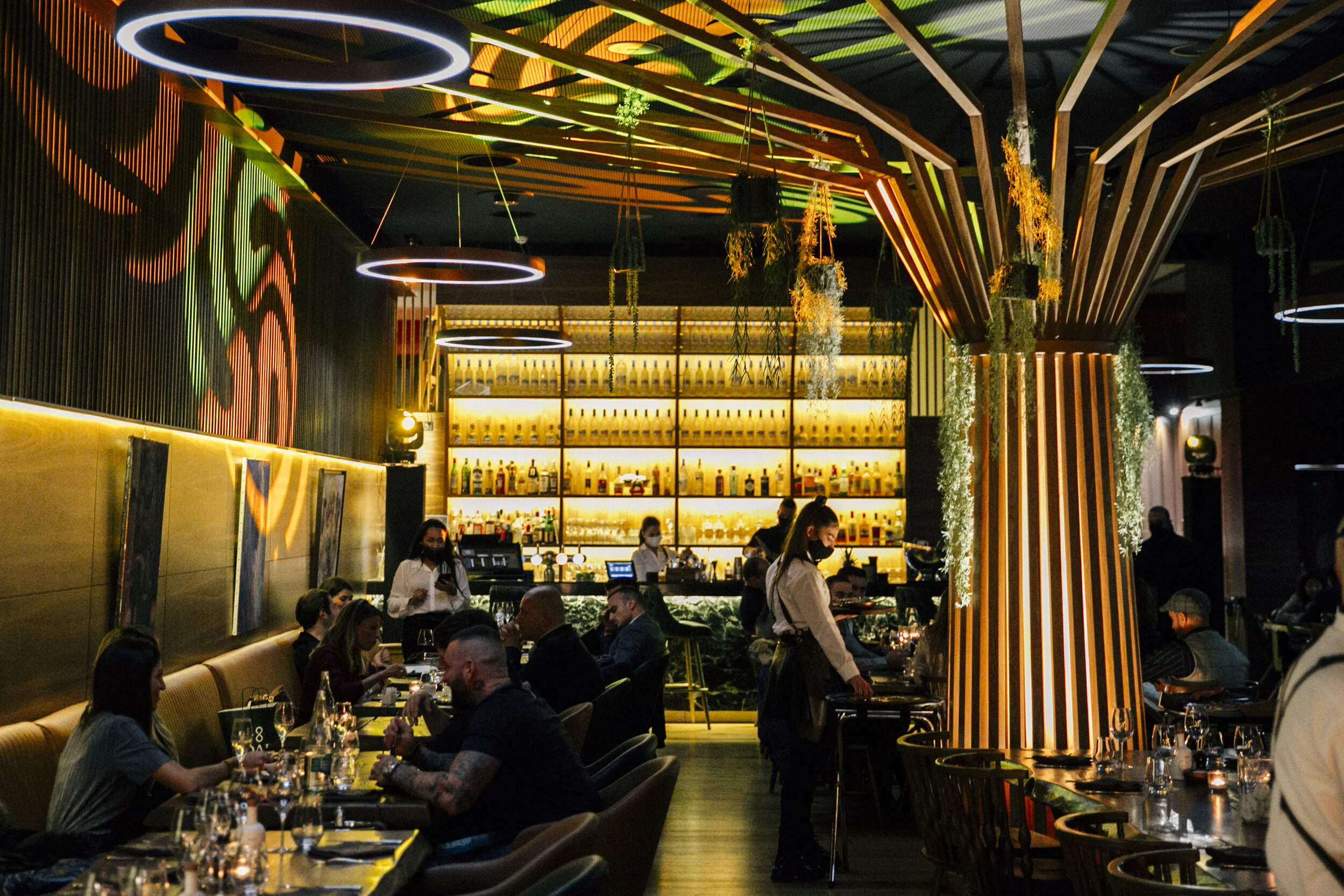8 Oak Steakhouse Wine&Grill restaurant in Genève, Switzerland, reviews by Anjelika Lours' Kour @globalnewyorker