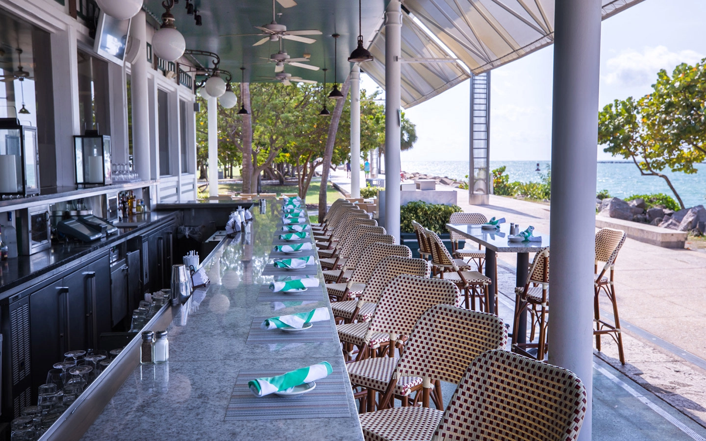 Smith & Wollensky restaurant in Miami, FL, reviews by Anjelika Lours' Kour @globalnewyorker