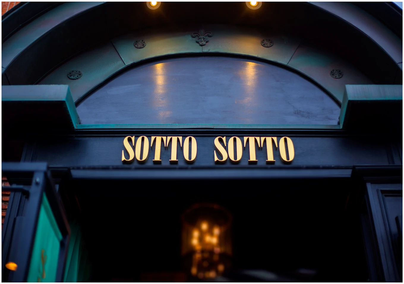 Sotto Sotto restaurant in Toronto, Canada, reviews by Anjelika Lours' Kour @globalnewyorker