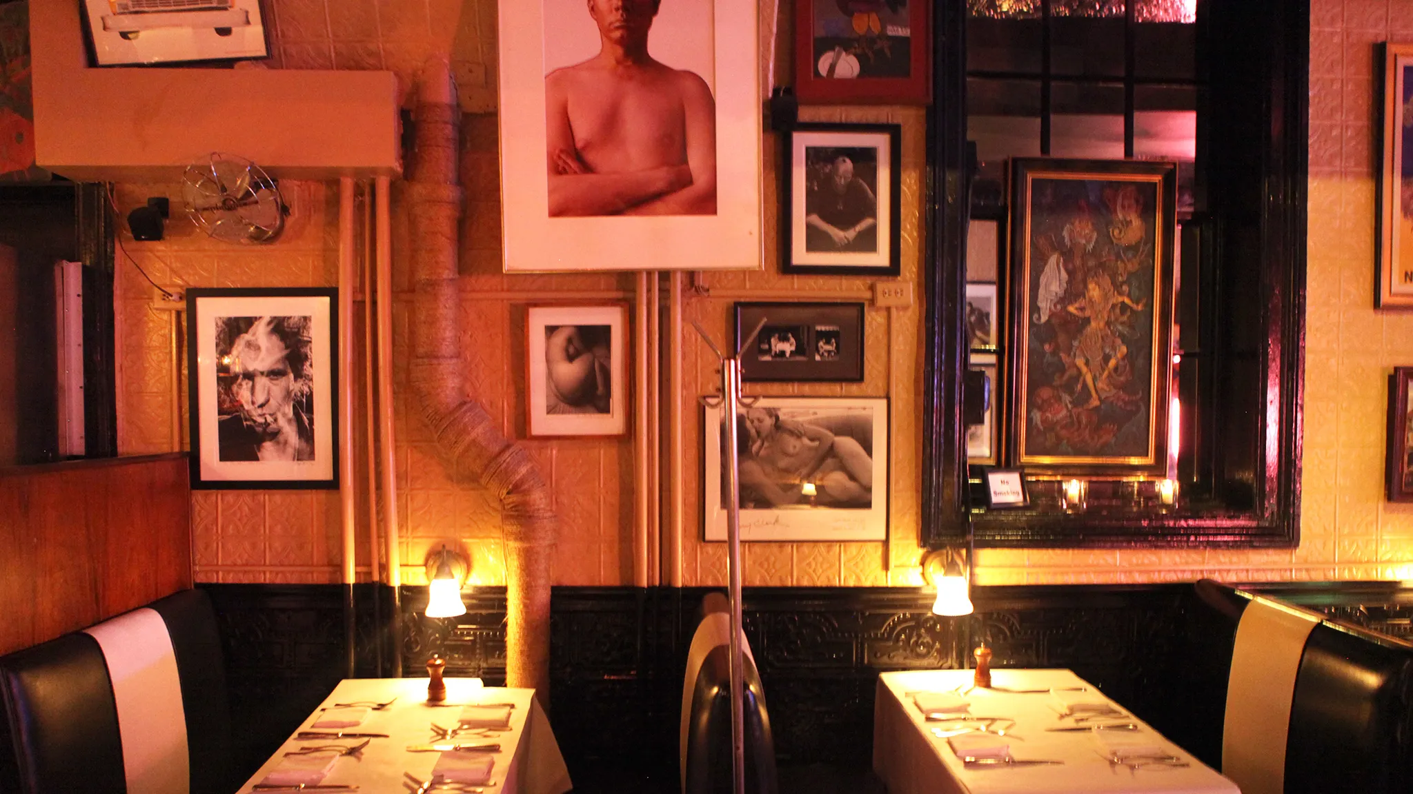 Raoul's restaurant in NYC, New York, reviews by Anjelika Lours' Kour @globalnewyorker