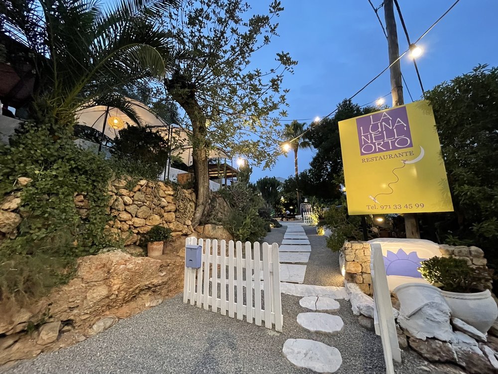 La Luna Nell' Orto restaurant in Illes Balears, Spain, reviews by Anjelika Lours' Kour @globalnewyorker