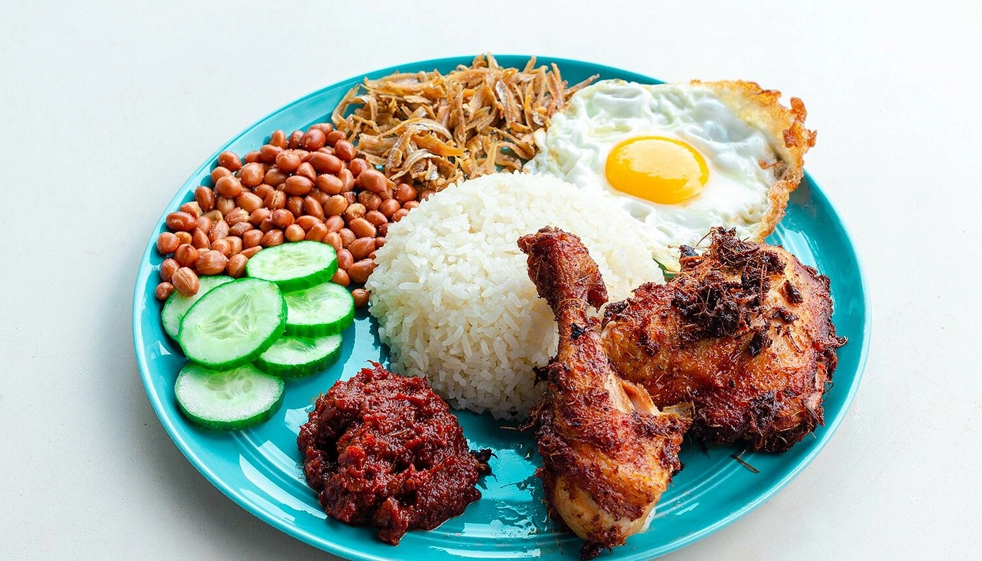 Coconut Club restaurant in Singapore, reviews by Anjelika Lours' Kour @globalnewyorker