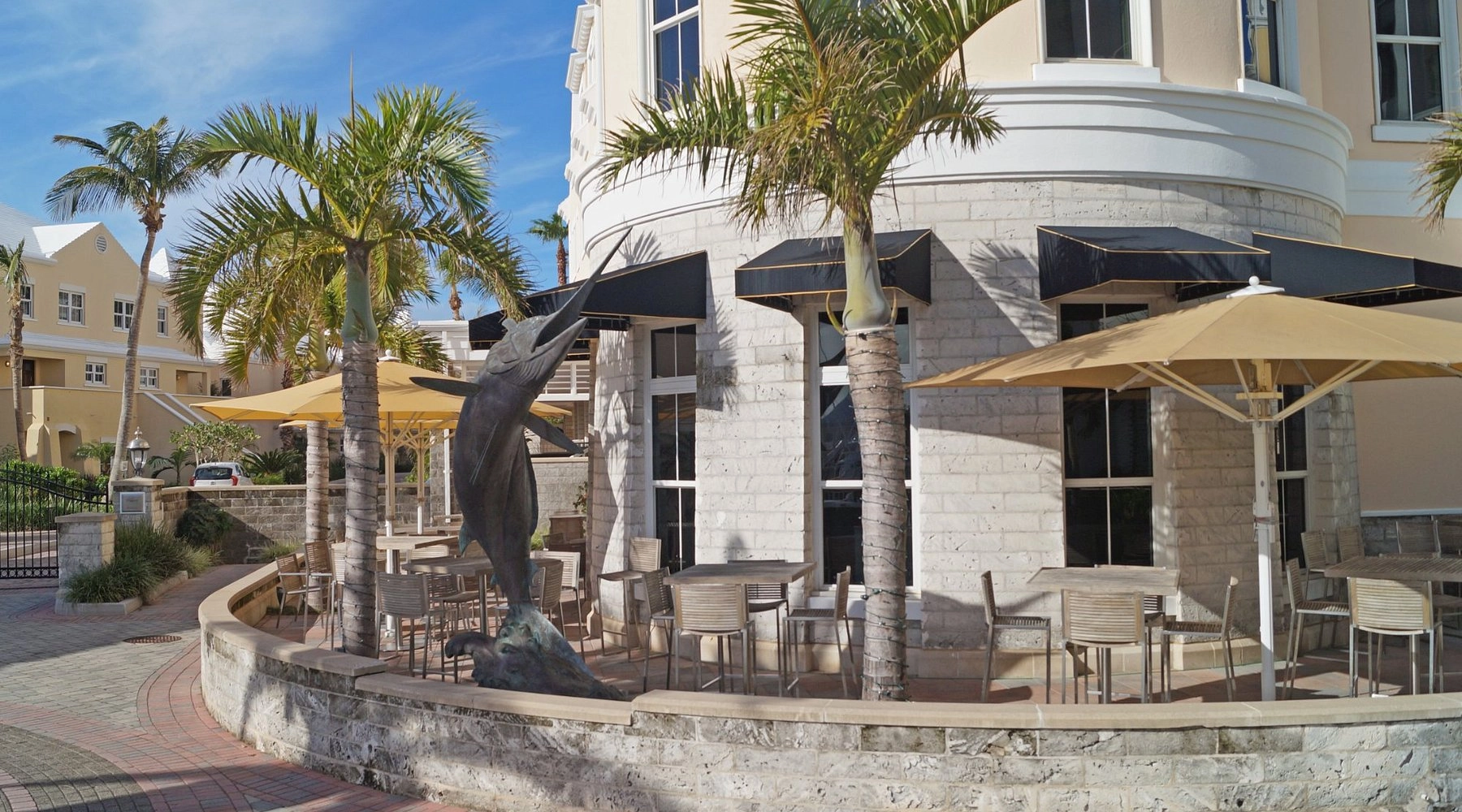 Harry's restaurant in Bermuda reviews by Anjelika Lours' Kour @globalnewyorker