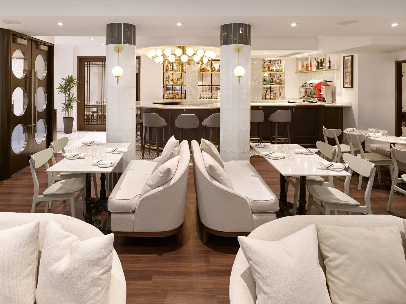 Sassafraz Restaurant in Toronto, Canada, reviews by Anjelika Lours' Kour @globalnewyorker