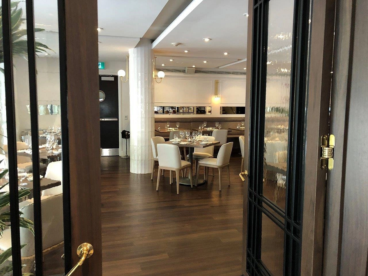 Sassafraz Restaurant in Toronto, Canada, reviews by Anjelika Lours' Kour @globalnewyorker