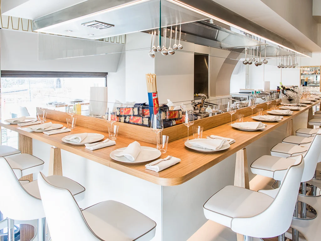 Di Martino Pasta Bar restaurant in Napoly, Italy, reviews by Anjelika Lours' Kour @globalnewyorker
