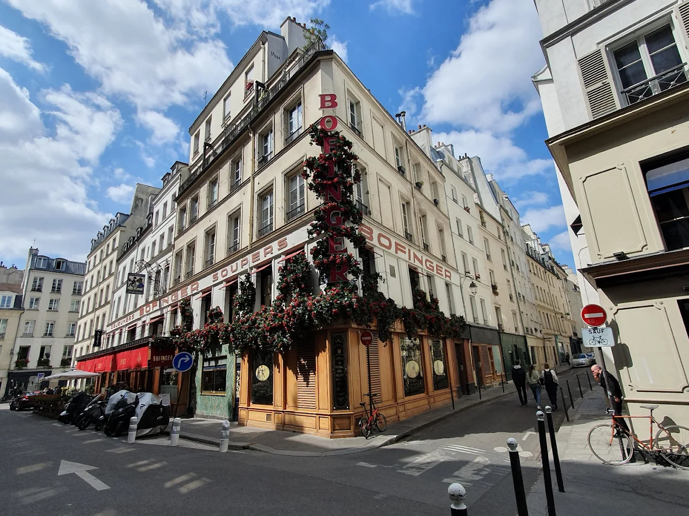 Bofinger restaurant in Paris France, reviews by Anjelika Lours' Kour @globalnewyorker