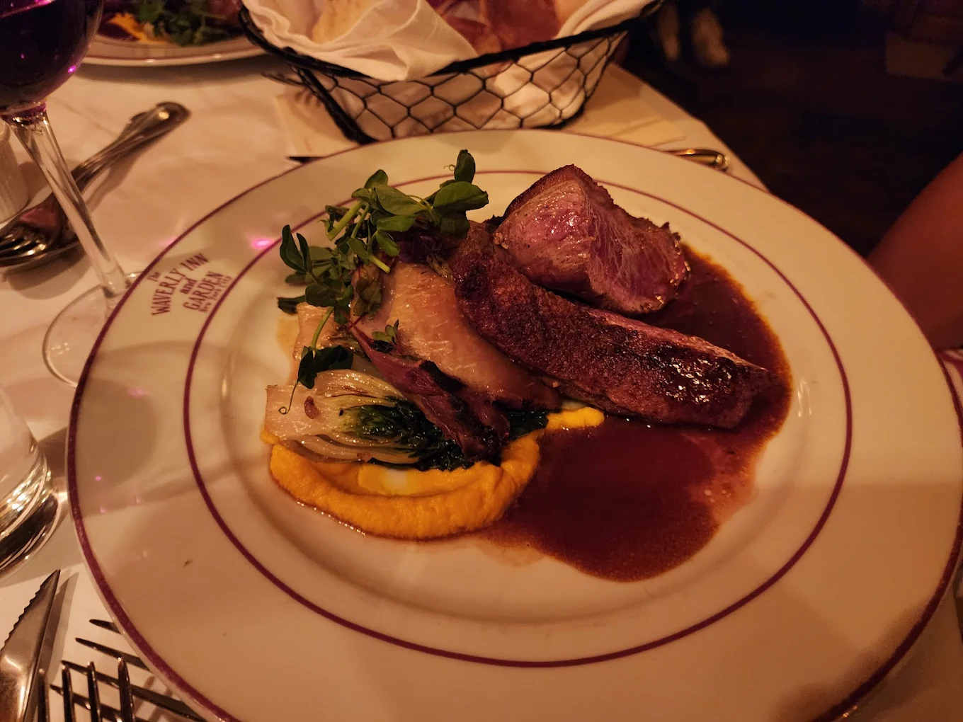 Waverly Inn restaurant in NYC, New York, reviews by Anjelika Lours' Kour @globalnewyorker