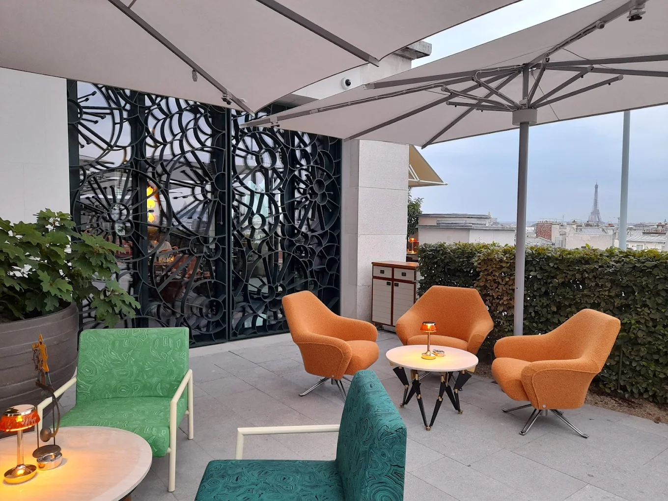 Le Tout-Paris - Cheval Blanc Paris restaurant in Paris France, reviews by Anjelika Lours' Kour @globalnewyorker