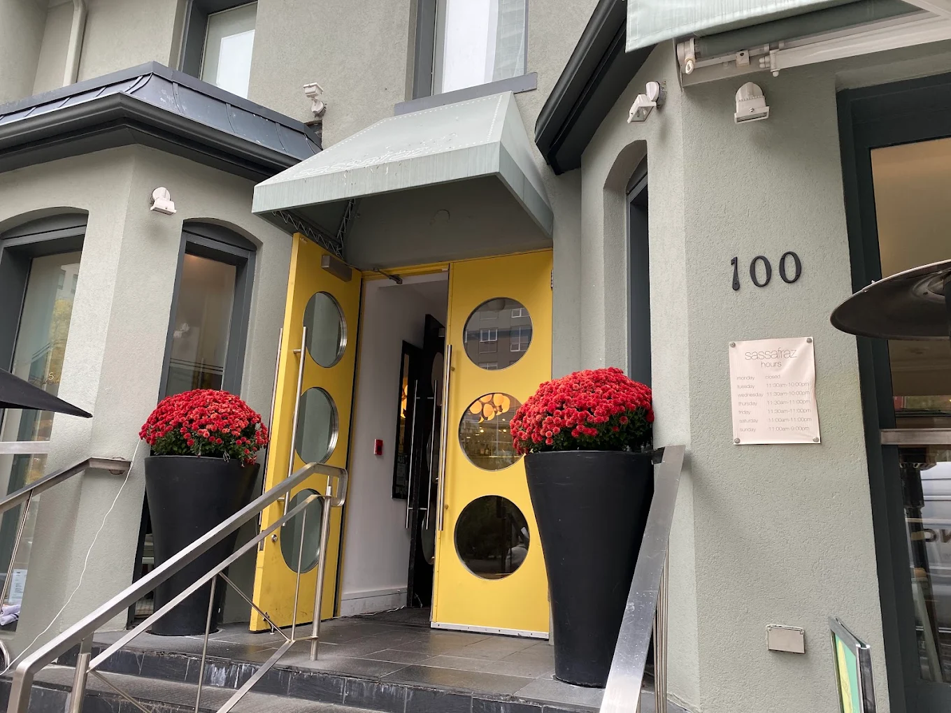 Sassafraz Restaurant in Toronto, Canada, reviews by Anjelika Lours' Kour @globalnewyorker