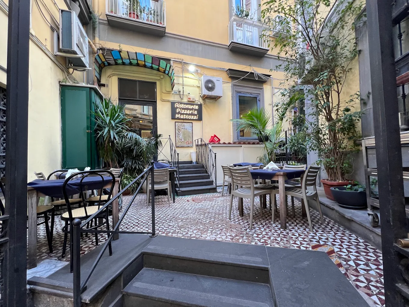Mattozzi Restaurant & Pizzeria restaurant in Napoly, Italy, reviews by Anjelika Lours' Kour @globalnewyorker