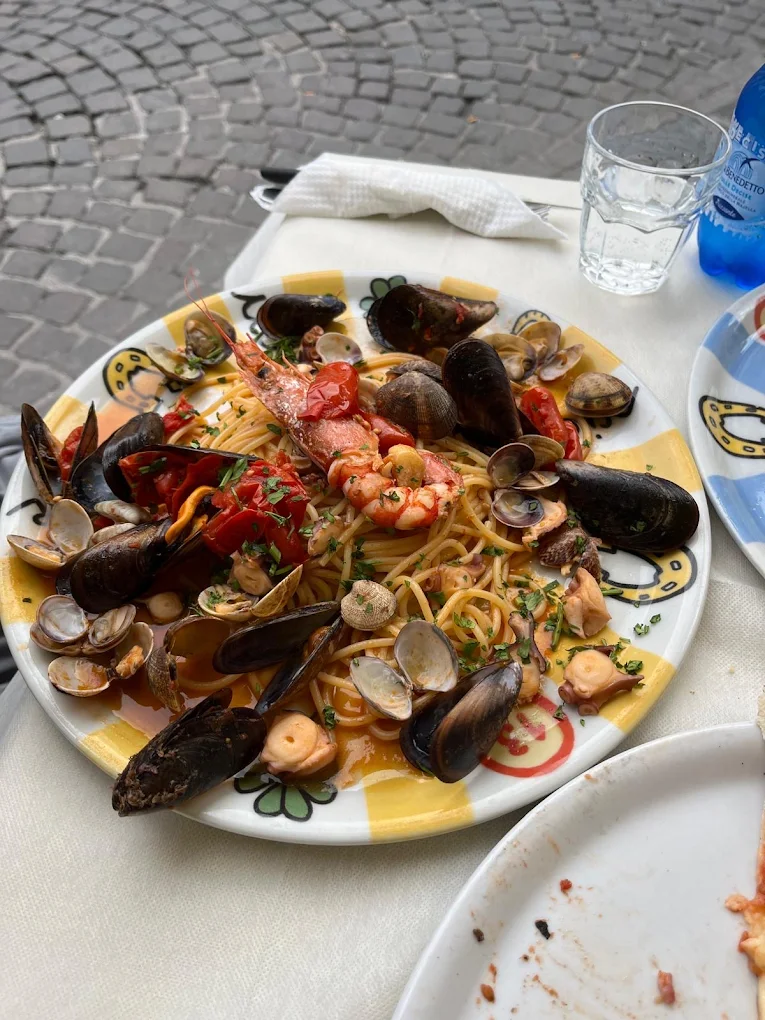 Mattozzi Restaurant & Pizzeria restaurant in Napoly, Italy, reviews by Anjelika Lours' Kour @globalnewyorker